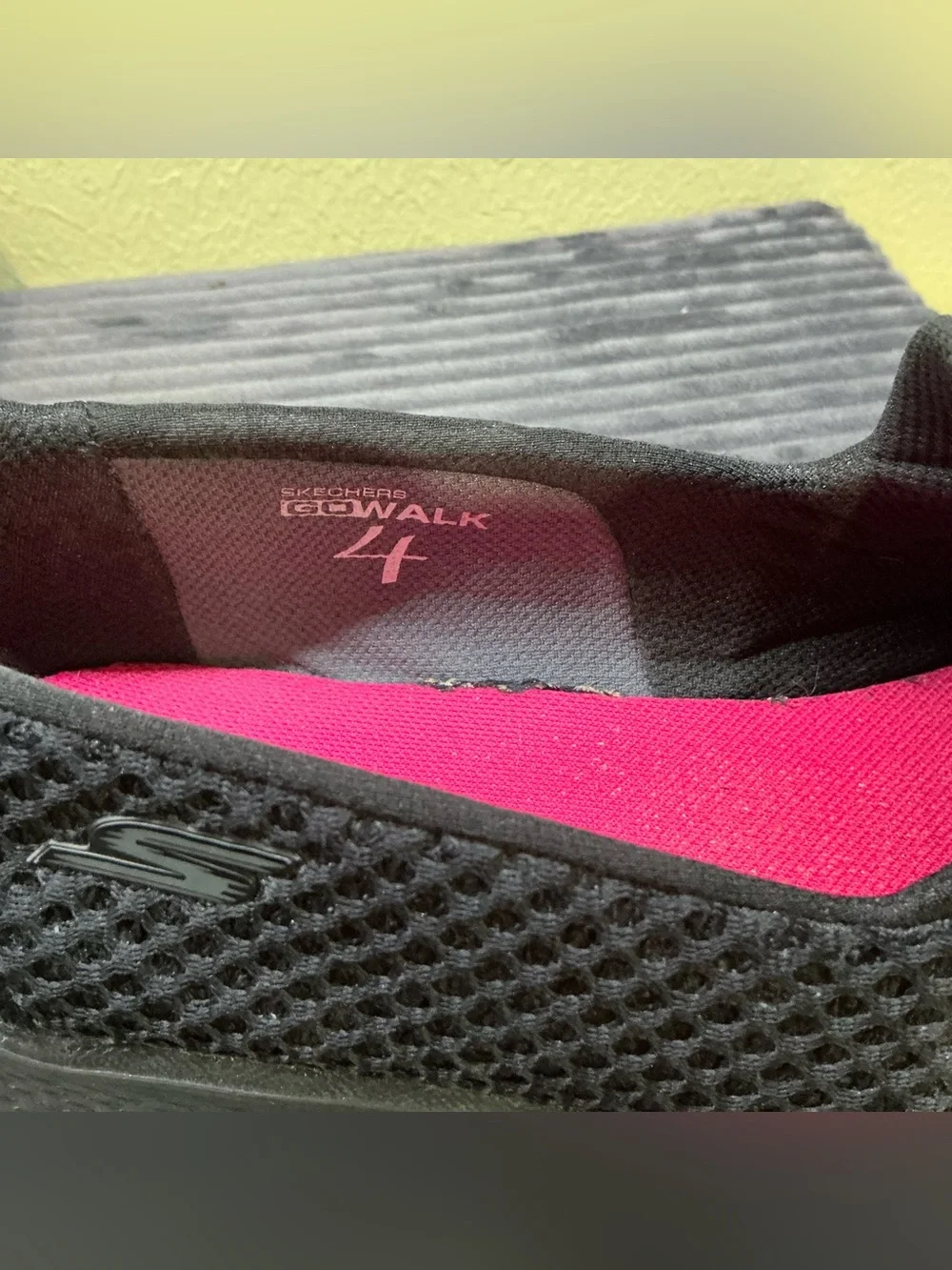 Skechers Go Walk 4 Women Size 9.5 Black Pink Slip On Shoes Goga Max 5Gen Cushion